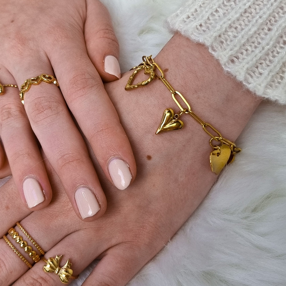 Armband, Paperclip, met 8 hartjesbedels